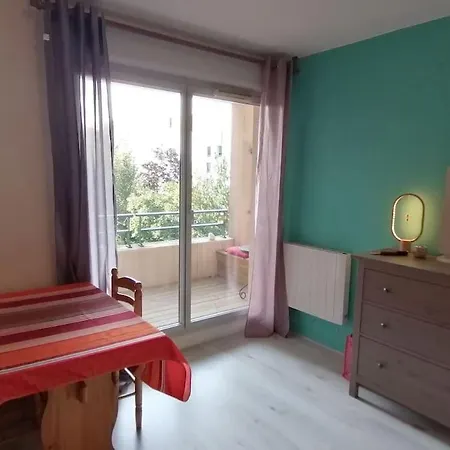 De Charme, Garage, Terrasse, Piscine 公寓 *